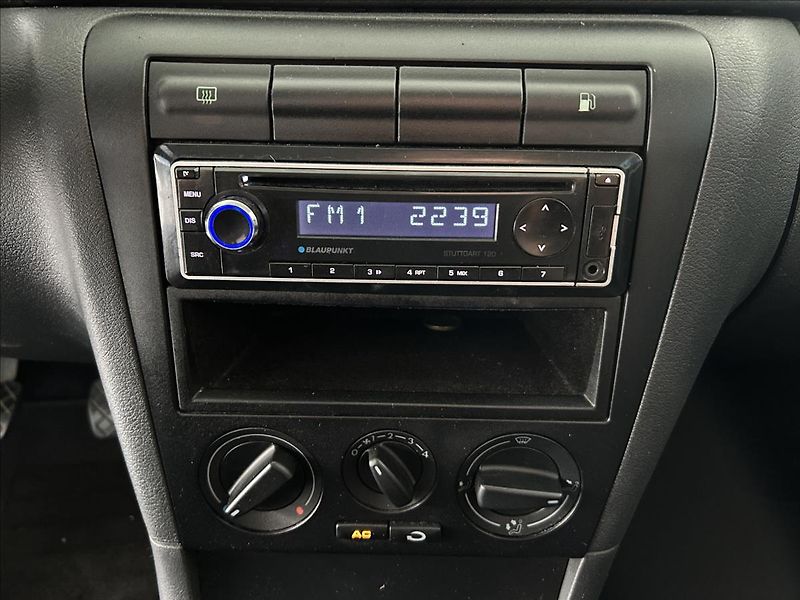 Škoda Octavia 1,4   16V,TOUR,BEZ KOROZE - fotka 13 z 18