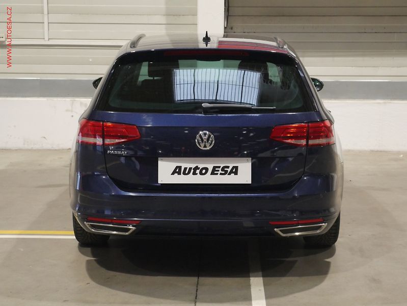 Volkswagen Passat (2015) 2.0TDi, Comfortline - fotka 5 z 17