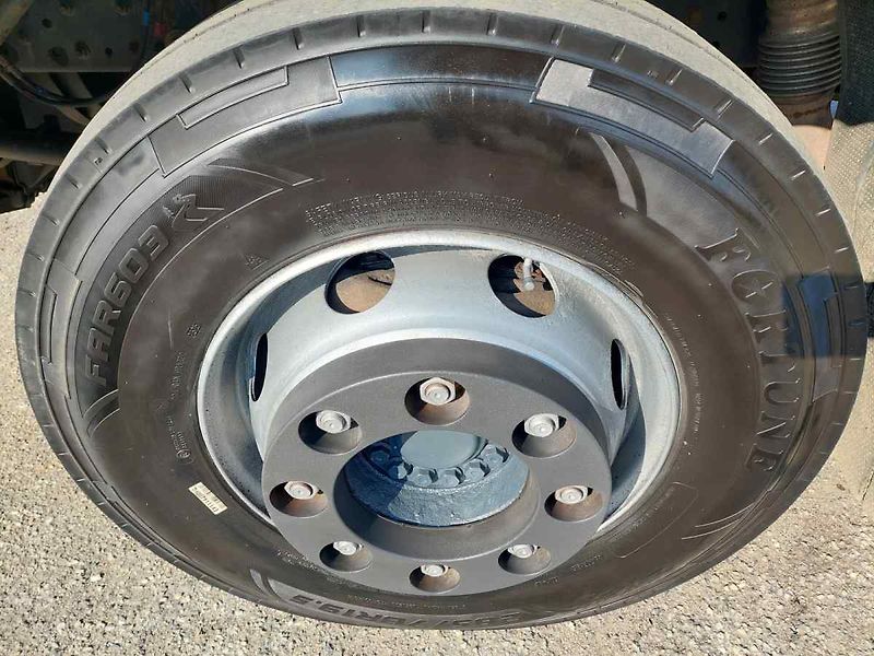 Iveco Ostatní ML 140 E28 souprava 120 m - fotka 18 z 59