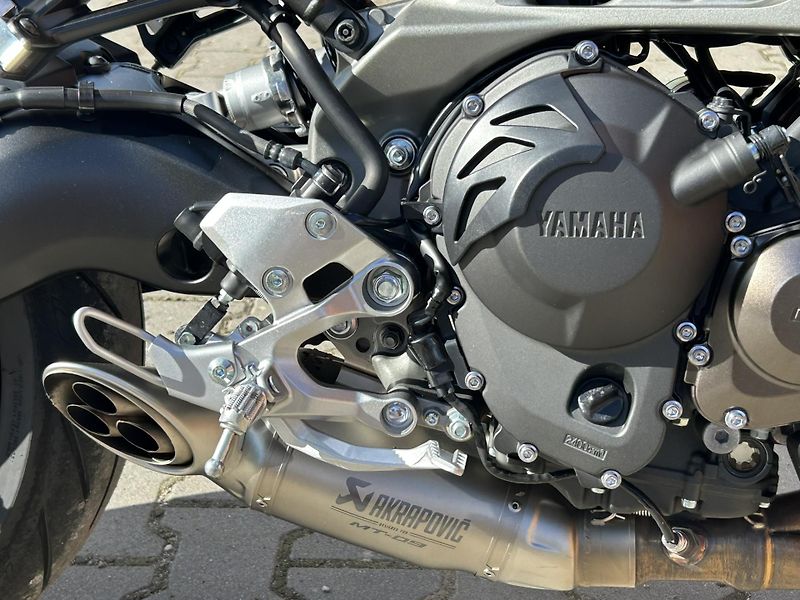 Yamaha MT-09 TOP – 10 920 Km – AKRAPOVIČ - fotka 7 z 11