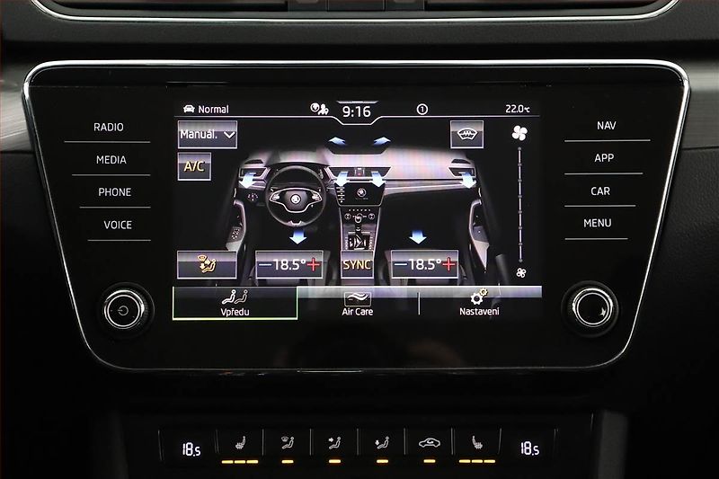 Škoda Superb (2021) 2.0 TSI - fotka 15 z 19