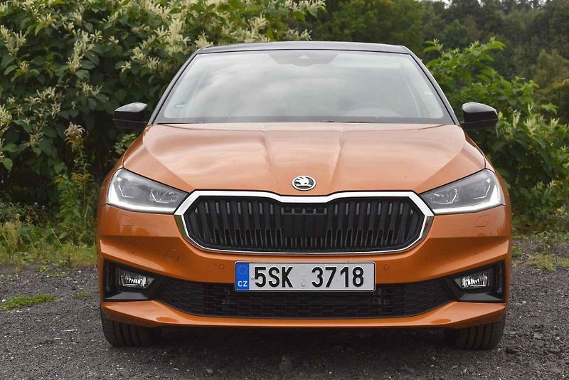 Nová Fabia v Jizerských horách s výhledem na Ještěd