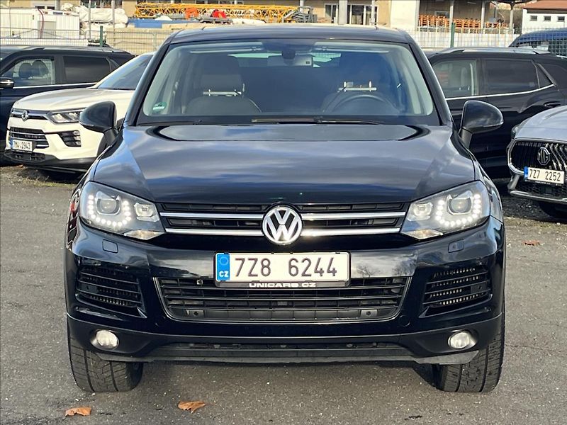 Volkswagen Touareg 3,0 TDI  V6 150 kW DSG 4M - fotka 2 z 36