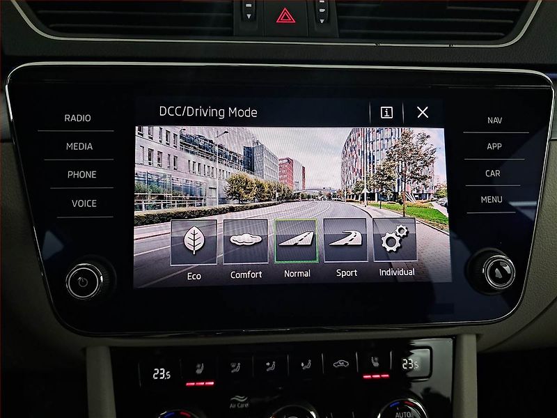 Škoda Superb (2019) 2.0 TDI, 4X4, Automat, Kůže - fotka 22 z 28