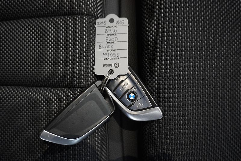 BMW Řada 5 530D 195 kW SPORTLINE AUTOMAT - fotka 29 z 30