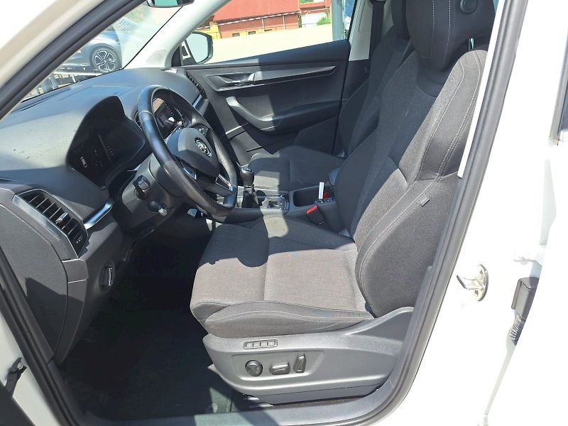 Škoda Karoq (2019) 2.0 TDI / 110 kW / 6MP / STYLE - fotka 21 z 35