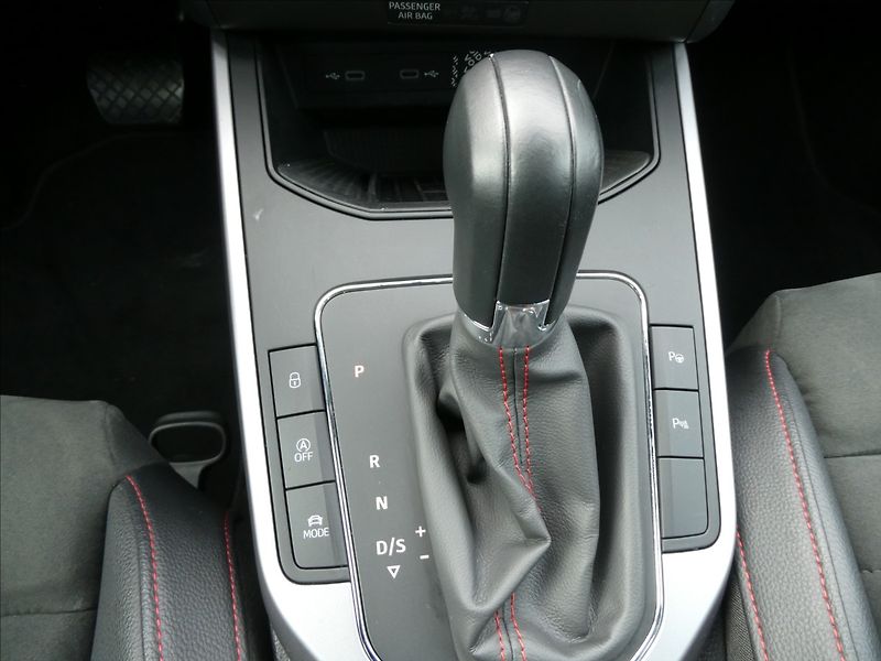 Seat Arona 1,0 TSi 81kW DSG FR,navig.,led - fotka 30 z 48