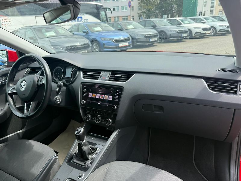 Škoda Octavia Style Plus 1.6 TDI 85kW - fotka 11 z 23