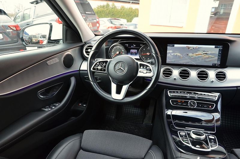 Mercedes-Benz Třídy E (2019) E 220d // REZERVOVÁNO // - fotka 25 z 46