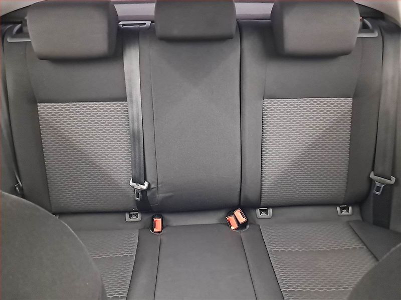 Volkswagen Golf (2008) 1.4 16V, nová STK, servisované - fotka 10 z 14