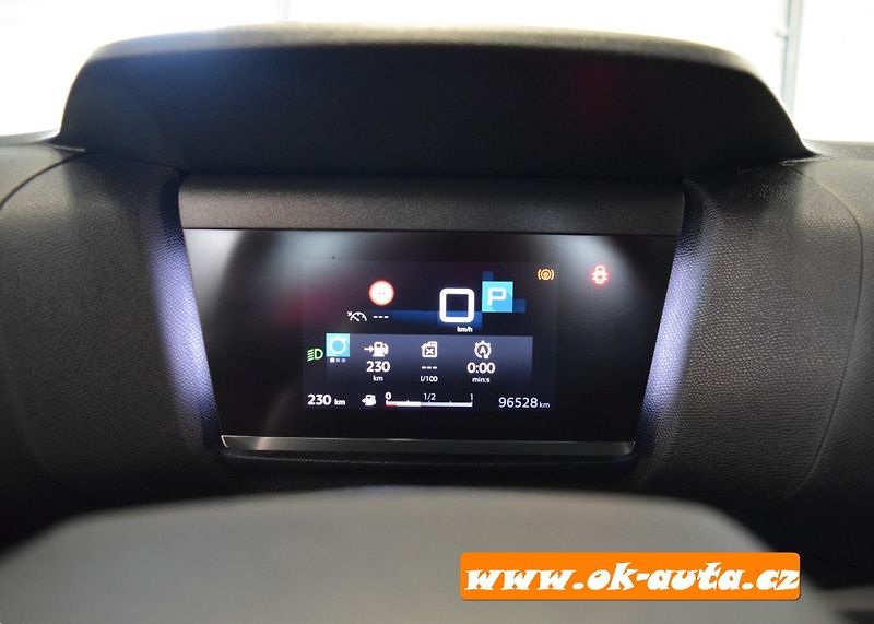 Citroën C4 X 1.2 PURETECH PACK 96 kW. - fotka 48 z 62