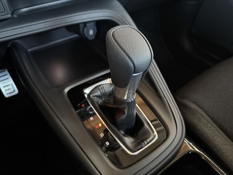 Honda HR-V 1.5 i-MMD Elegance e-CVT - fotka 16 z 26