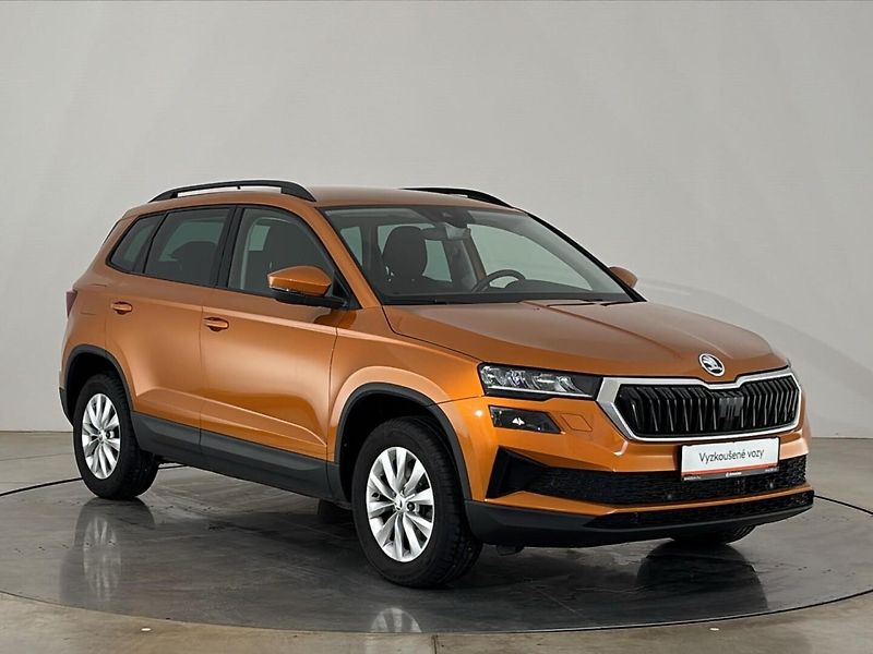 Škoda Karoq Selection DSG - fotka 14 z 29