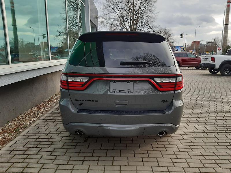 Dodge Durango (2026) 5,7 V8 HEMI  R/T 4x4 - fotka 4 z 47