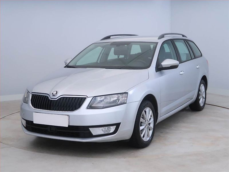 Škoda Octavia (2013) Ambition 1.6 TDI, Serv.kniha - fotka 2 z 13