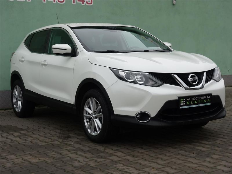 Nissan Qashqai 1,5 81kW NAVI - fotka 13 z 39