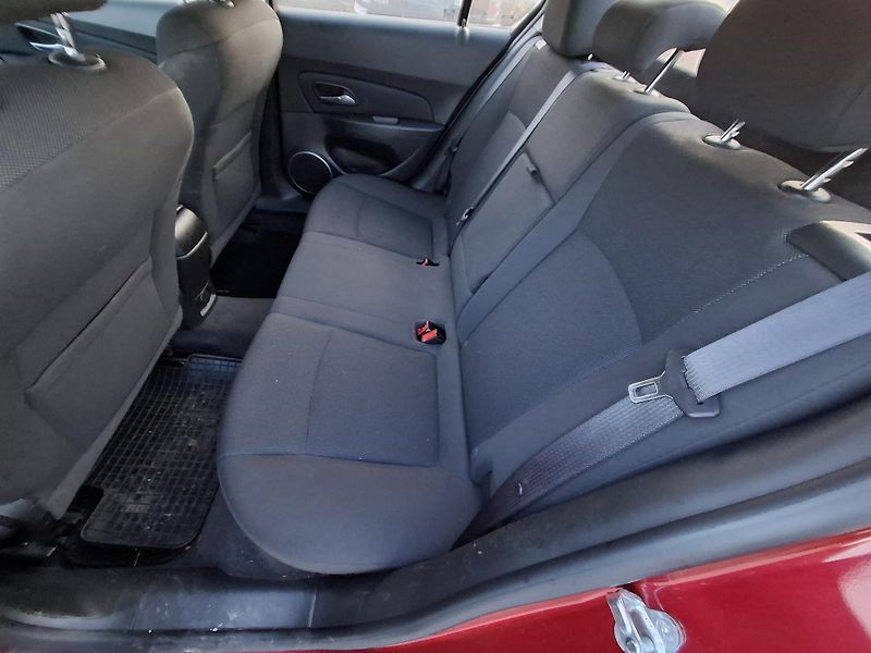 Chevrolet Cruze 1,8 16V - fotka 7 z 11