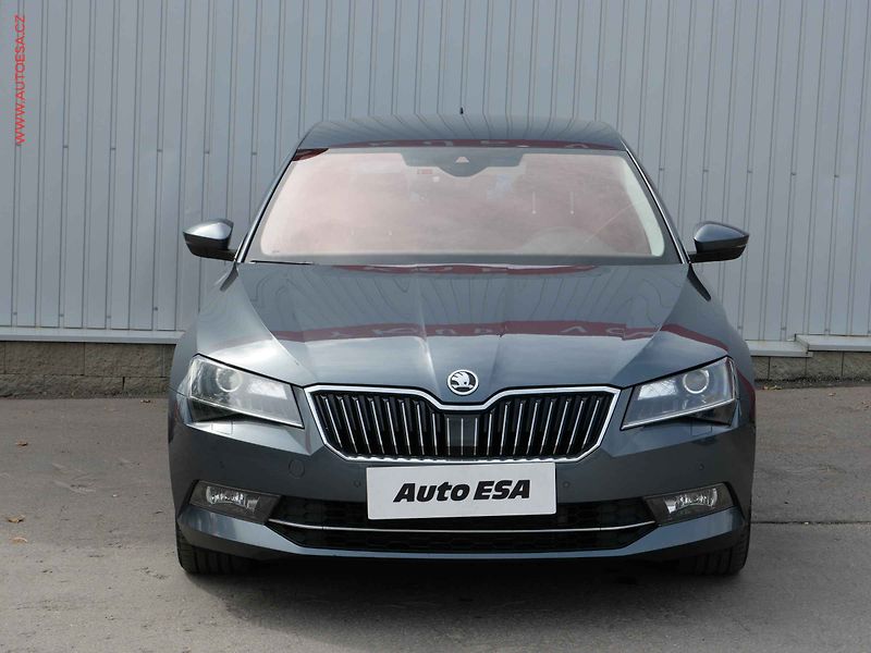 Škoda Superb (2017) 2.0TDi, Bixen, navi - fotka 2 z 32