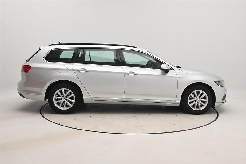Volkswagen Passat 2,0 TDI 110 kW DSG Business Zá - fotka 4 z 32