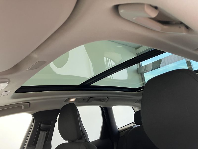 Volvo XC60 B4 FWD Momentum PRO AT8 - fotka 43 z 47