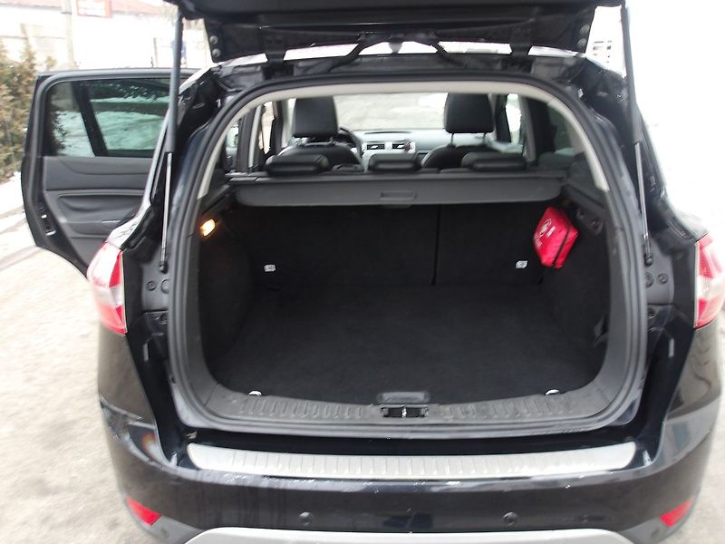 Ford Kuga 2,0TDCi TITANIUM Aut. 4x4! - fotka 24 z 32