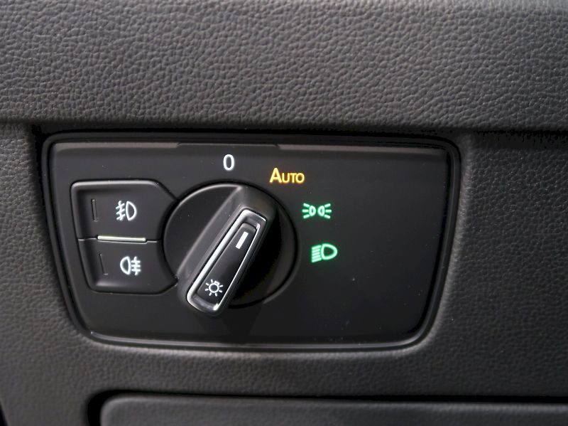 Volkswagen Passat (2022) BUSINESS PREMIUM 2.0TDI 110KW - fotka 35 z 38