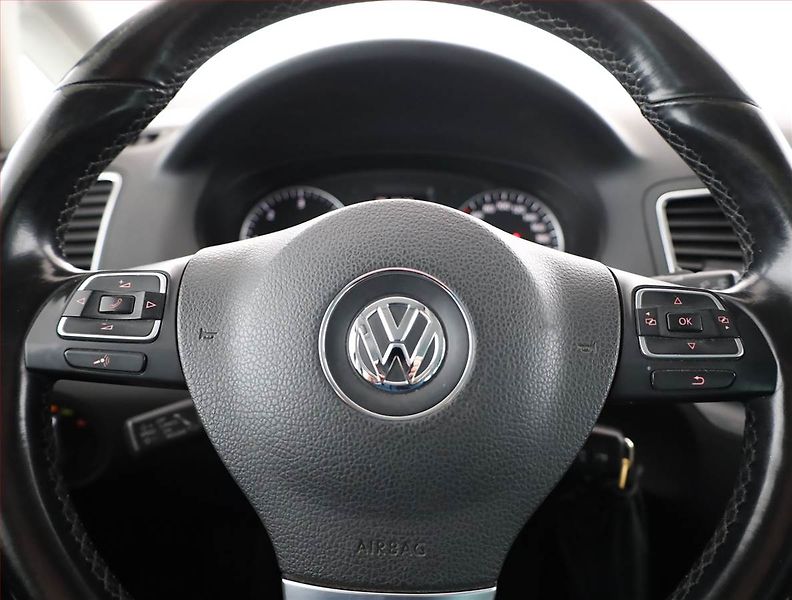 Volkswagen Sharan (2014) 2.0 TDI, 7 míst, Navi - fotka 8 z 21