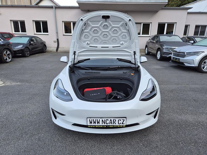 Tesla Model 3 LONG RANGE DUAL MOTOR TZ 94,2% - fotka 18 z 49