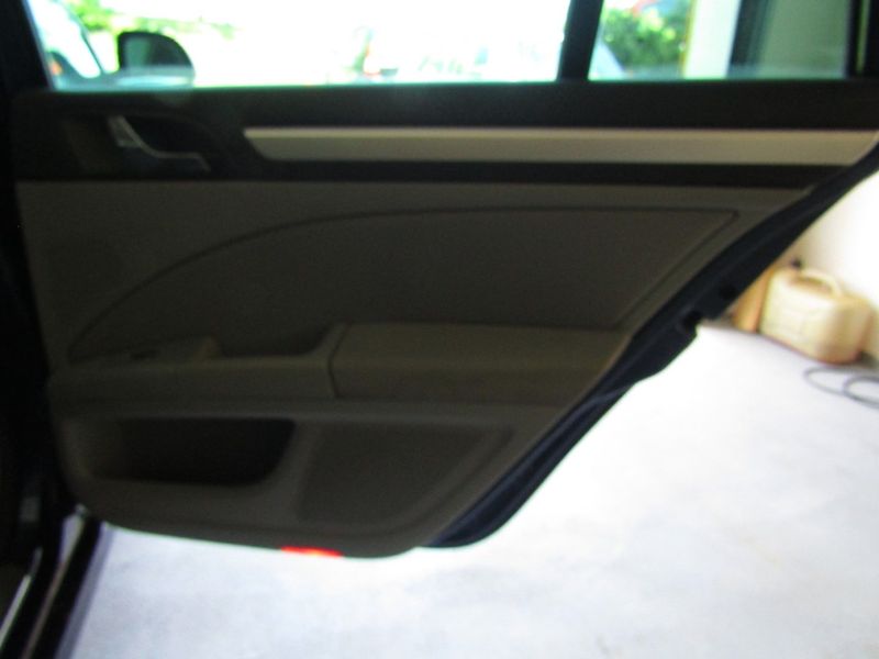 Škoda Superb (2011) 2.0 TDI CR 103kW - fotka 26 z 42