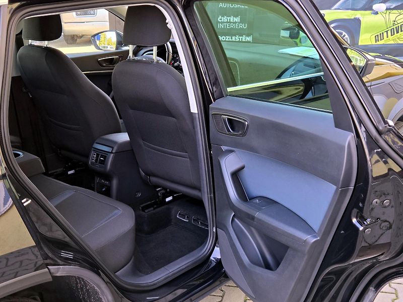 Seat Ateca 1,6TDi STYLE, SERV.KN. 1.maj   - fotka 25 z 49