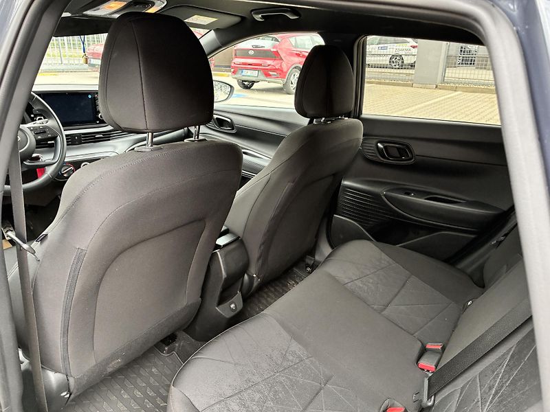 Hyundai Bayon 1.2i 62kW PLAY ČR DPH ZÁRUKA   - fotka 12 z 29
