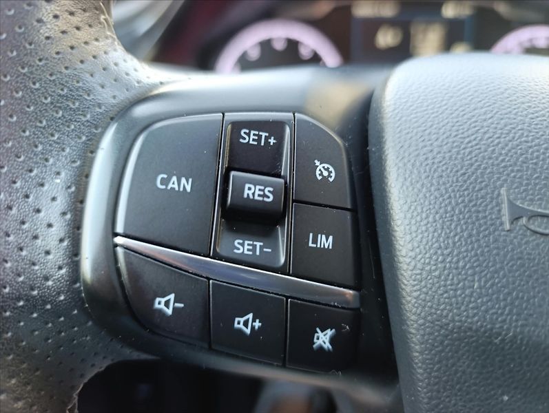 Ford Fiesta 1,5 ST 147kW Kamera Navi Recar - fotka 27 z 34