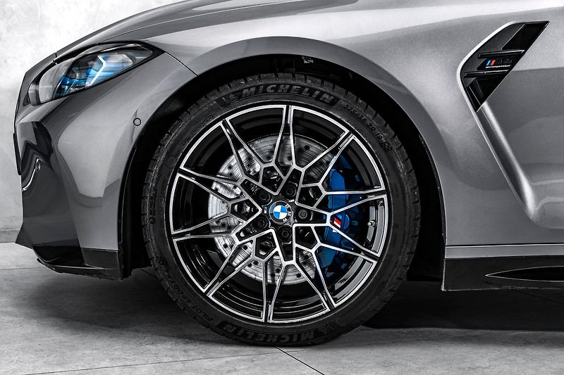 BMW M4 Coupe xDrive Competition Laser - fotka 2 z 25