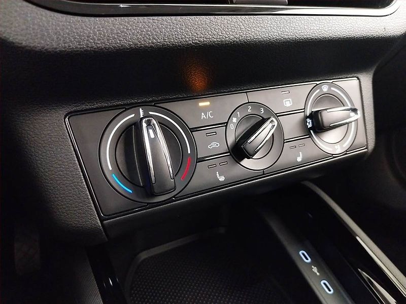 Škoda Scala (2020) 1.0 TSI, ČR,1.maj, Serv.kniha - fotka 13 z 20