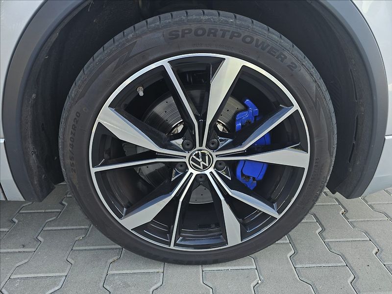 Volkswagen Tiguan 2,0 TSi 235KW D7 R DPH NAVI - fotka 39 z 44