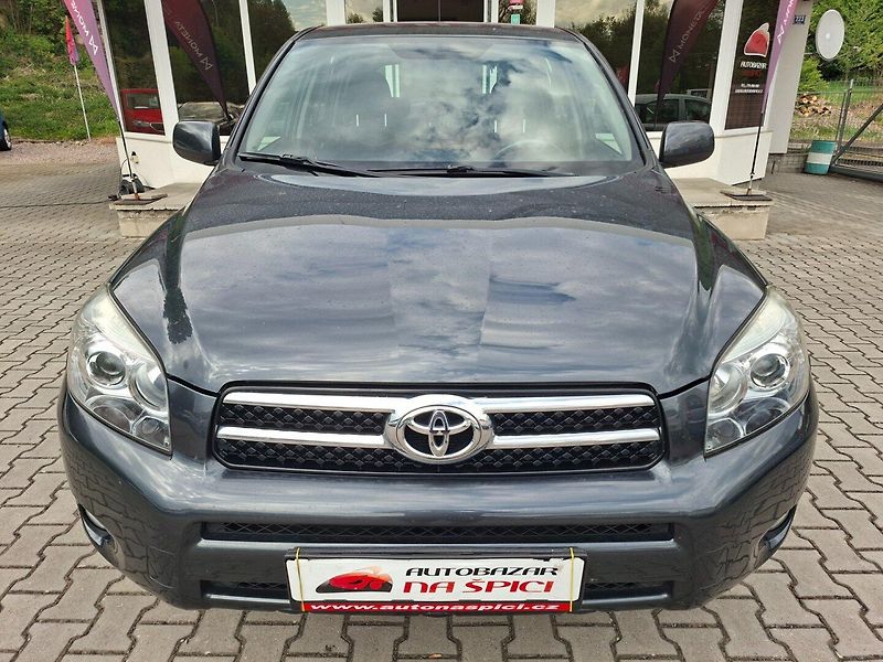 Toyota RAV4 (2007) 2.2 D-CAT 130kW 4X4 -TAŽ.ZAŘ. - fotka 3 z 35