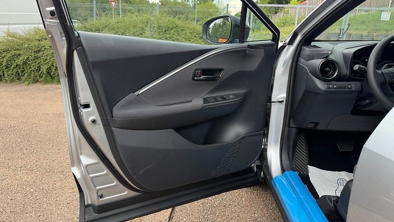 Toyota C-HR 1.8. Hybrid Comfort Business - - fotka 9 z 19