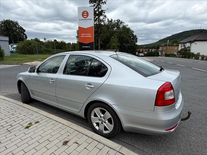Škoda Octavia 1,6  1,6 DISEL - fotka 4 z 32