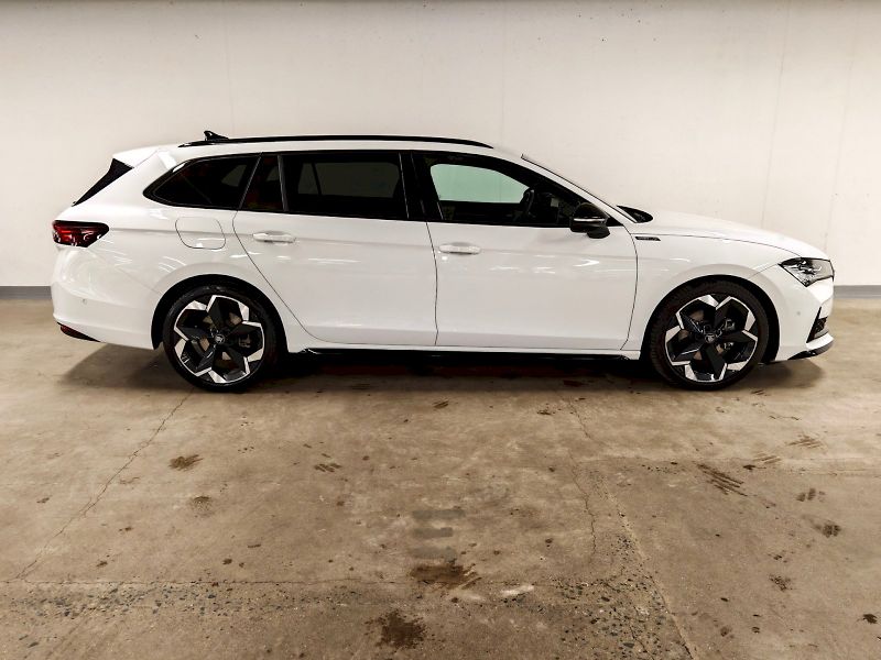 Škoda Superb (2025) Combi 1.5 TSI 110 kW DSG Sport - fotka 27 z 31