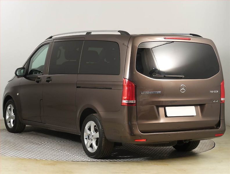 Mercedes-Benz Vito (2017) 119 CDI 4x4, Bus, 8Míst, ČR - fotka 4 z 21