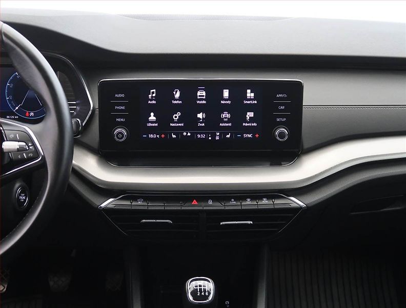 Škoda Octavia (2023) Ambition 2.0 TDI, ČR,1.maj - fotka 12 z 24