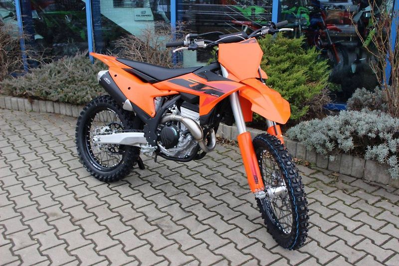 KTM 350 SX-F (2026) 2026 - fotka 1 z 6
