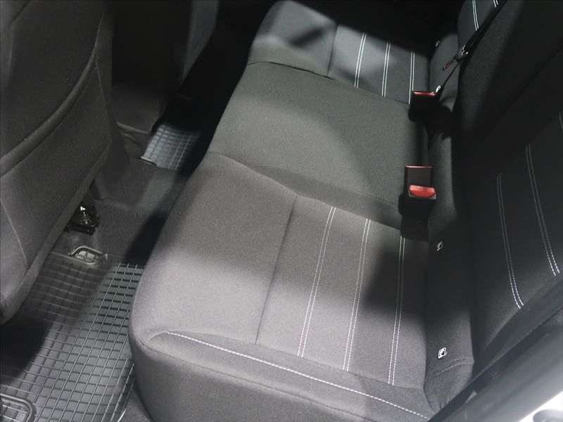 Dacia Sandero 1,0 SCe 67 1. maj. CZ 7800km - fotka 14 z 30