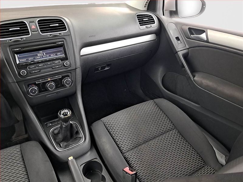 Volkswagen Golf (2009) 1.4 16V, po STK, Tažné - fotka 8 z 13