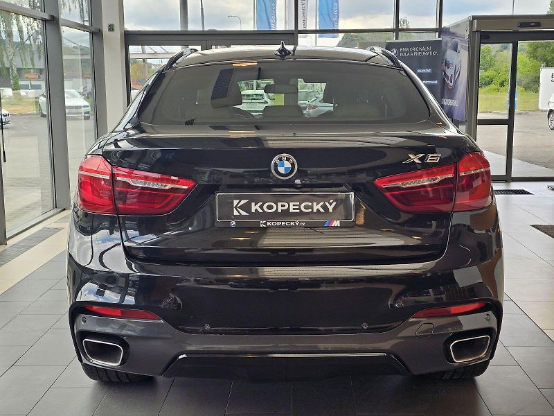 BMW X6 xDrive30d - fotka 5 z 31