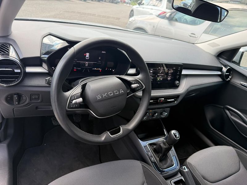 Škoda Fabia Selection 1.0 MPI 59kW - fotka 10 z 22