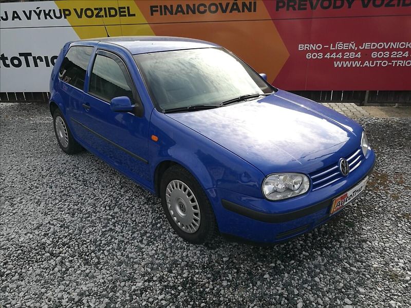 Volkswagen Golf 1,4 i 3dv. - fotka 2 z 14