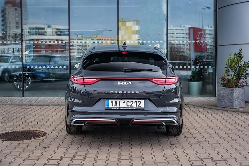 Kia ProCeed 1,5 T-GDi GPF 7DCT  GT LINE PL - fotka 11 z 25