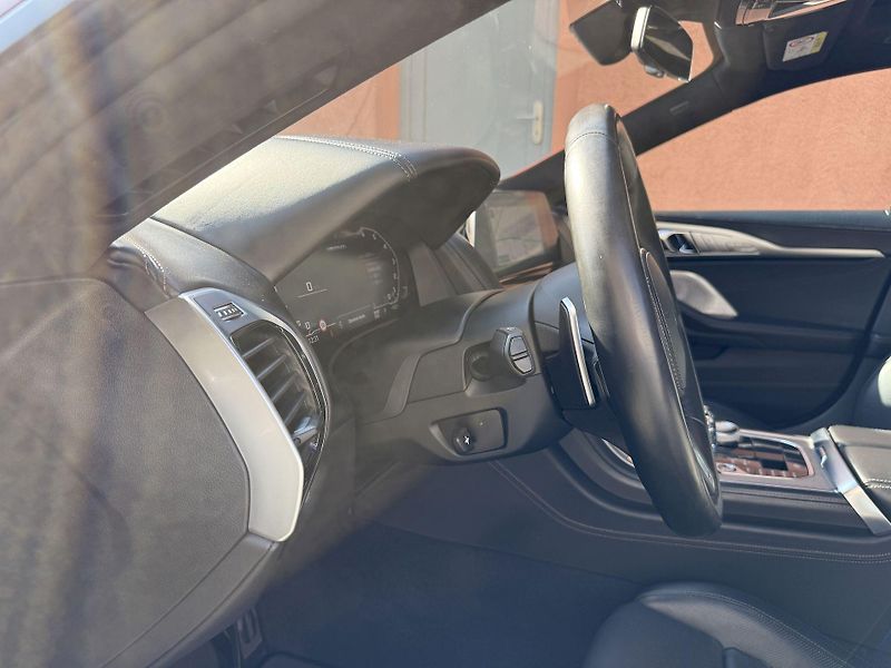 BMW Řada 8 M850ix GC M-Sport Carbon Indiv - fotka 38 z 49