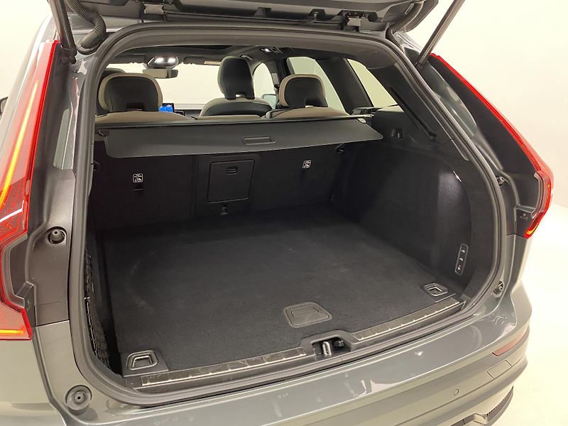 Volvo XC60 T8 AWD RECHARGE ULTRA DARK CZ - fotka 6 z 69